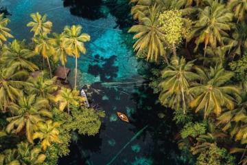 Hồ Paisupok Indonesia trong veo tựa chiếc gương khổng lồ giữa rừng rậm 