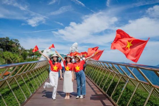 Dự báo thời tiết Giỗ Tổ Hùng Vương và 30/4: 3 miền nắng nóng hay mưa dông?