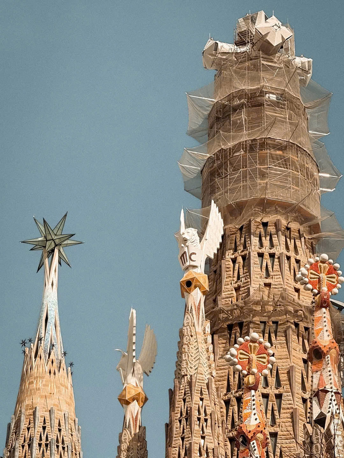 Câu chuyện lịch sử của vương cung thánh đường Sagrada Família Tây Ban Nha