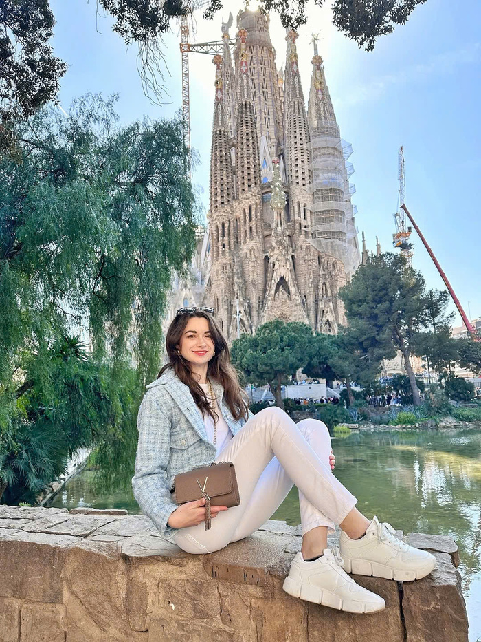 Vương cung thánh đường Sagrada Família Tây Ban Nha thu hút hàng triệu du khách ghé thăm