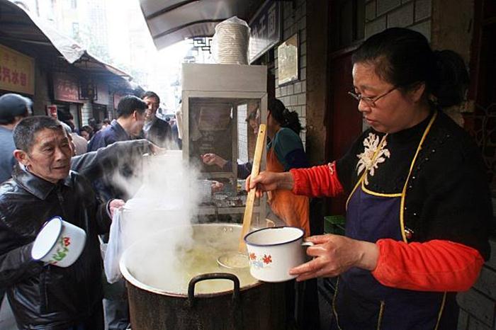 Đặc sản mì khô nóng Vũ Hán, món ăn gây nghiện bậc nhất Trung Quốc