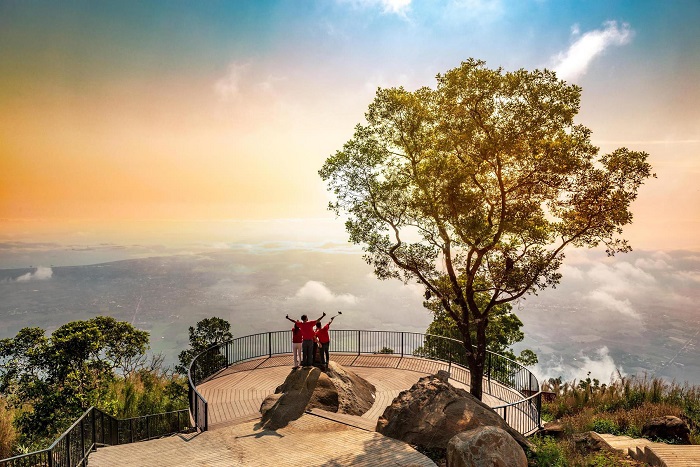 cung đường trekking ở miền Nam - núi Bà Đen
