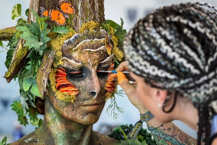 lễ hội body painting cũng góp mặt trong danh sách những lễ hội mùa hè độc đáo trên thế giới