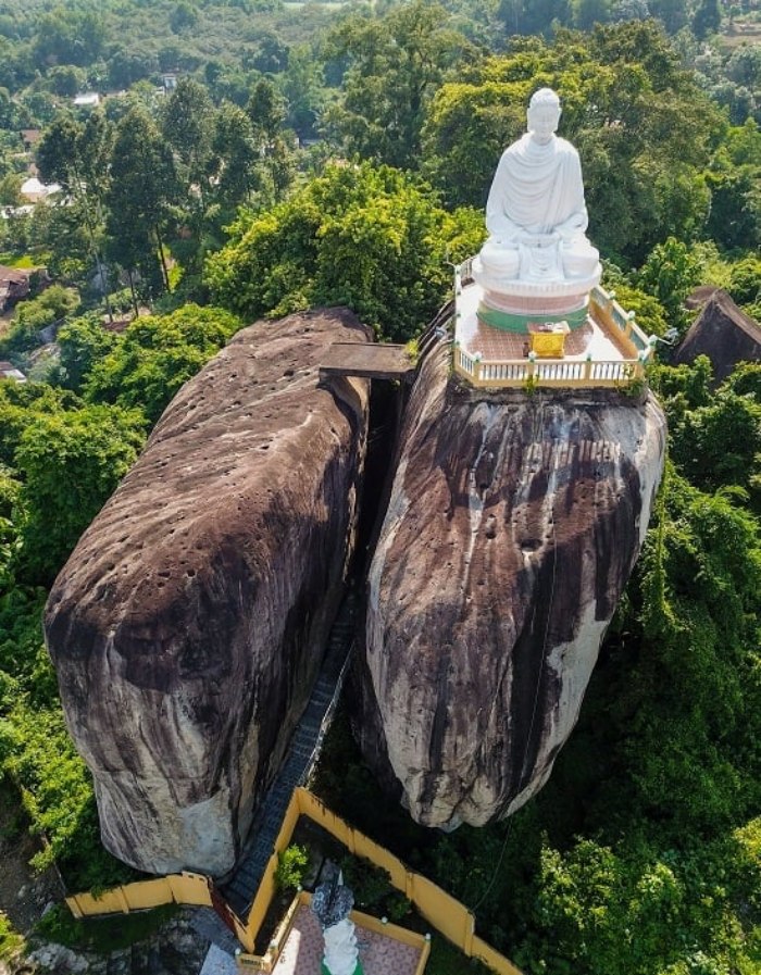 Check-in đá Ba Chồng 