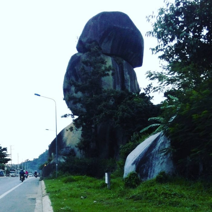 Check-in đá Ba Chồng 