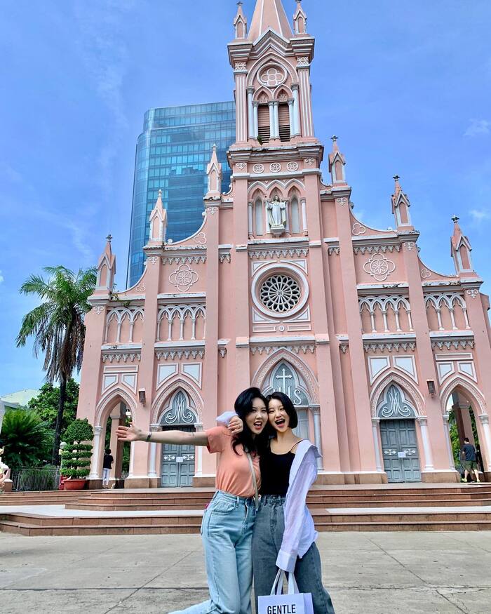 Sống ảo ‘hết nước chấm’ tại các địa điểm du lịch sắc màu ở Đà Nẵng