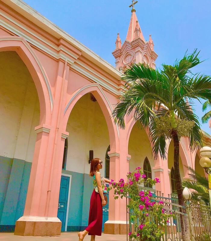 Sống ảo ‘hết nước chấm’ tại các địa điểm du lịch sắc màu ở Đà Nẵng