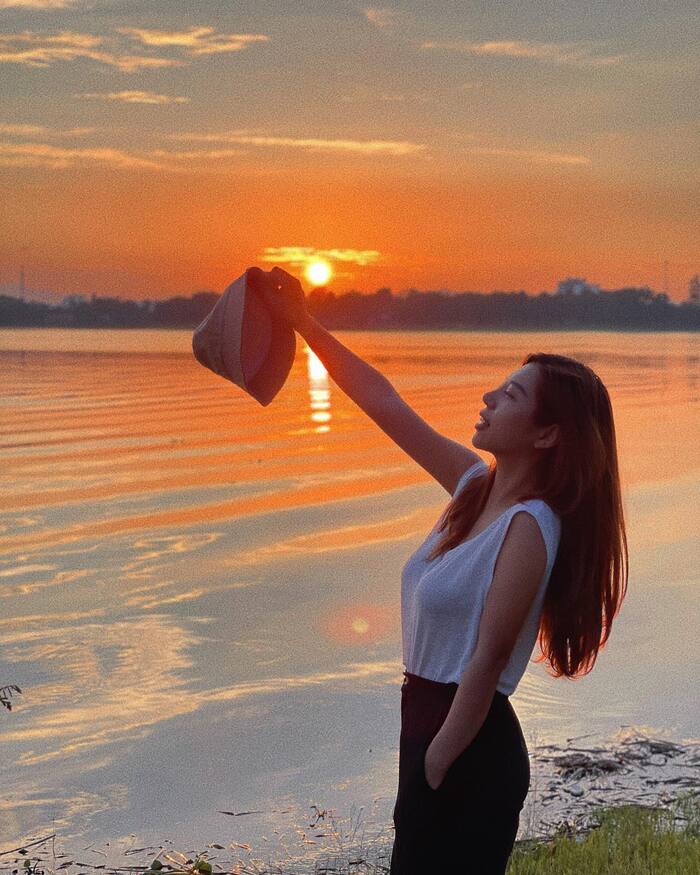Dã ngoại thảnh thơi vào ngày cuối tuần sôi nổi tại các hồ nước đẹp ở Hà Nội