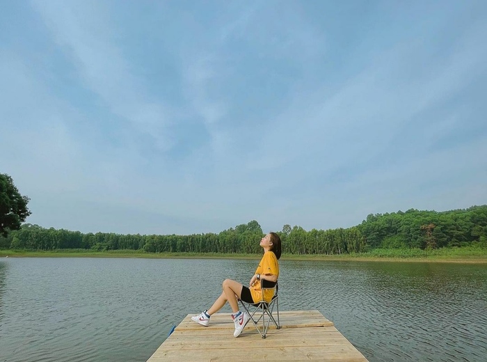 Dã ngoại thảnh thơi vào ngày cuối tuần sôi nổi tại các hồ nước đẹp ở Hà Nội