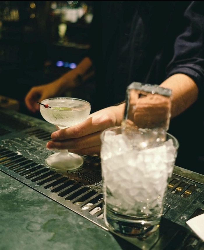 lịch trình du lịch Singapore 4 ngày 3 đêm - quán bar