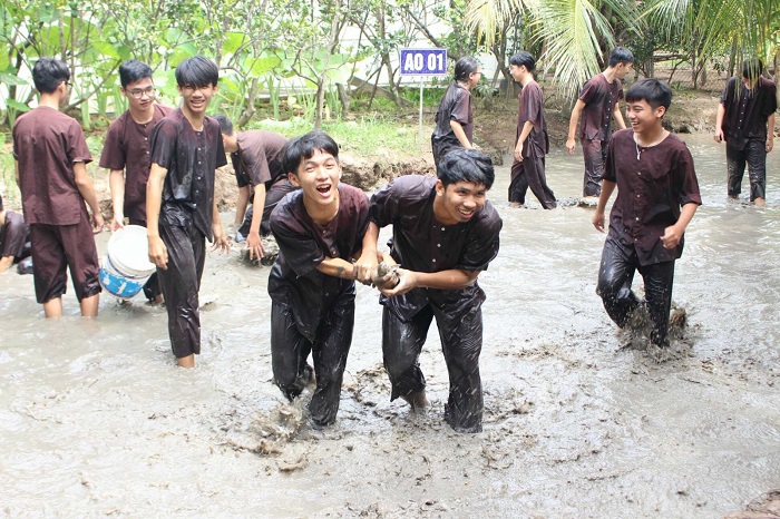 tát mương bắt cá khu du lịch Phú An Khang Bến Tre