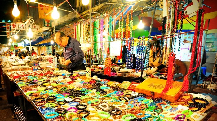 các mặt hàng tại chợ đêm Temple Street Hồng Kông