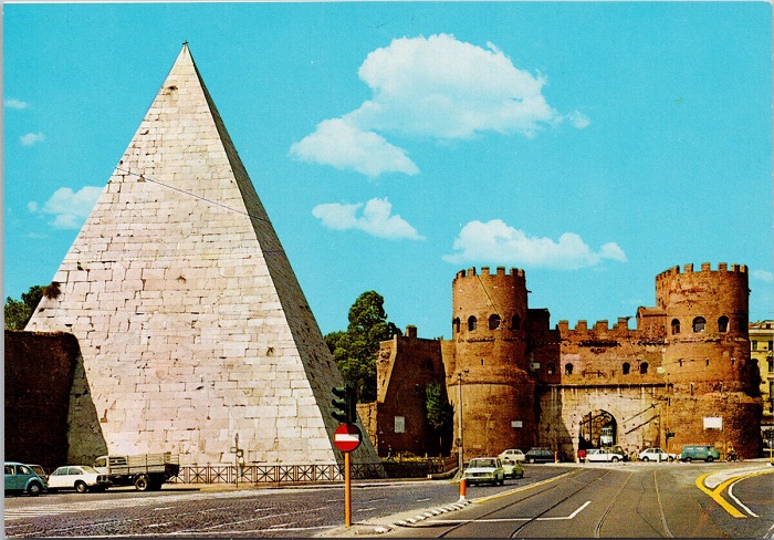kim tự tháp Cestius ở Rome
