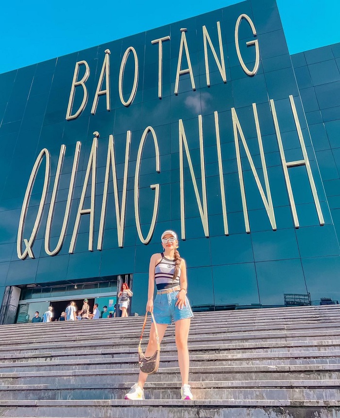 Núi bài thơ quảng ninh 