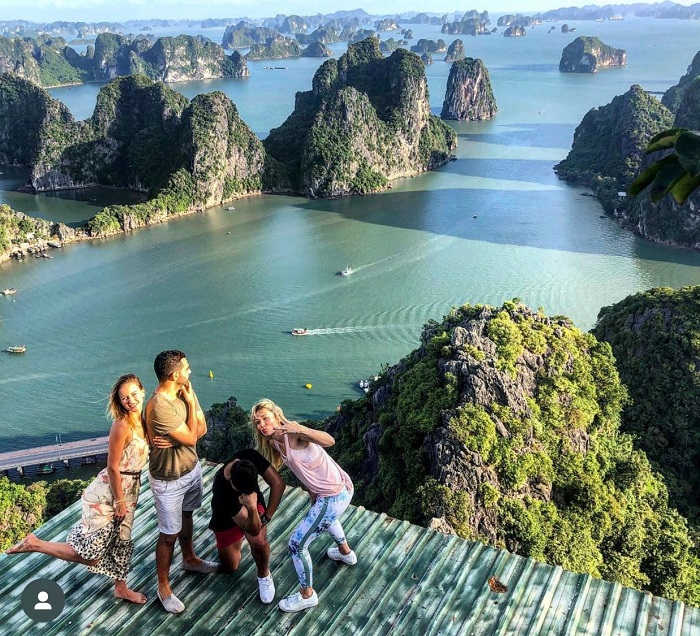 Núi bài thơ quảng ninh 
