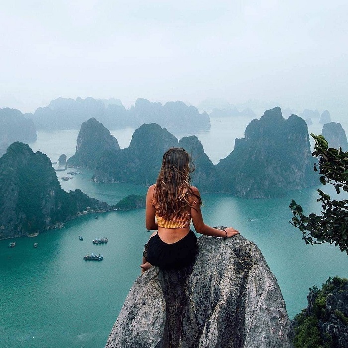 Núi bài thơ quảng ninh 