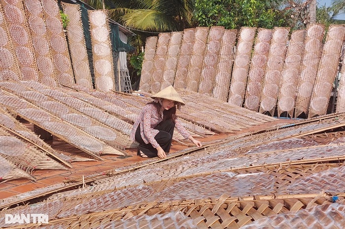 Làng nghề bánh phồng Sơn Đốc nằm tại huyện Giồng Trôm, Bến Tre