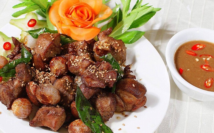 du lịch Ninh Bình thưởng thức đặc sản thịt dê núi