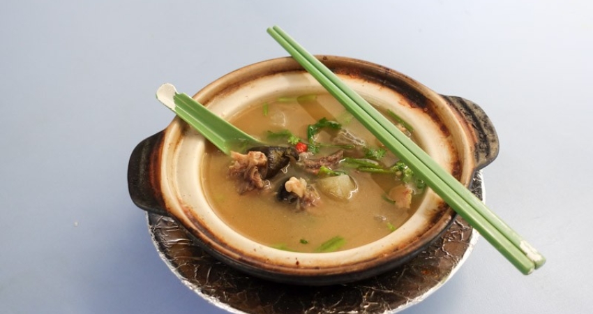 Canh rùa đá được hầm kỹ cùng nhân sâm thanh ngọt