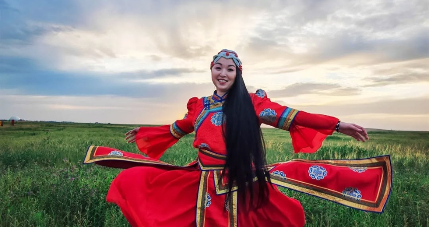 Mỗi mùa, thảo nguyên Hulunbuir mang một vẻ đẹp khác nhau
