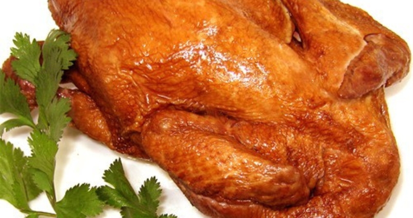 Gà nước Đức Châu với thớ thịt ngọt mềm