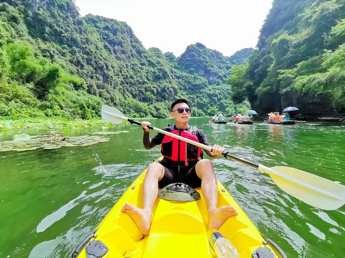 Trải nghiệm nhiều hoạt động thú vị tại Quần thể danh thắng Tràng An Ninh Bình 