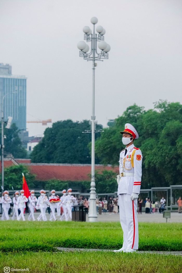 Gần Quảng trường Ba Đình Hà Nội có nhiều bãi gửi xe nên bạn có thể yên tâm