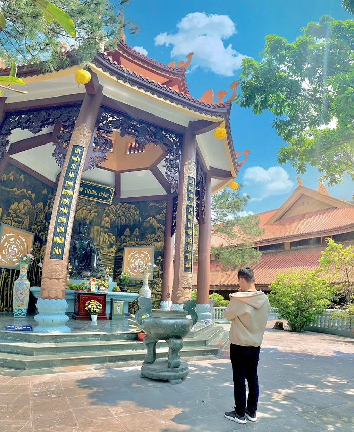 Thiền viện Trúc Lâm Tây Thiên Vĩnh Phúc cách Hà Nội chỉ 2 tiếng di chuyển