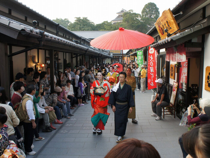 Cẩm nang du lịch Kumamoto - Tham quan khu phố cổ Sakuranobaba Josaien
