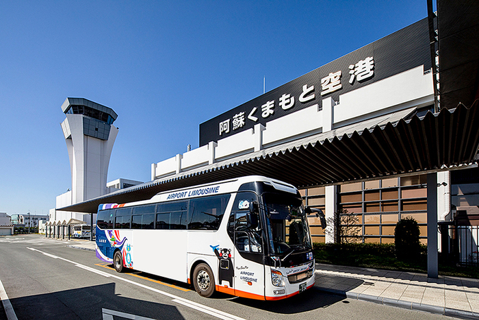 Cẩm nang du lịch Kumamoto - Xe bus là phương tiện di chuyển phổ biến