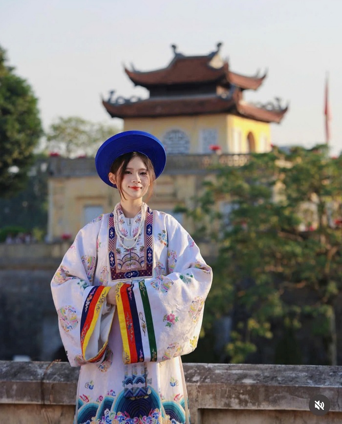 Kinh nghiệm đi Hoàng thành Thăng Long nằm ở vị trí trung tâm Hà Nội