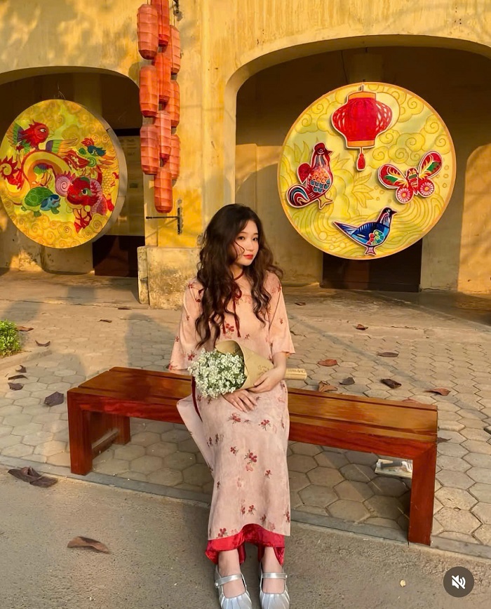 Bạn có thể di chuyển một cách dễ dàng theo Kinh nghiệm đi Hoàng thành Thăng Long 