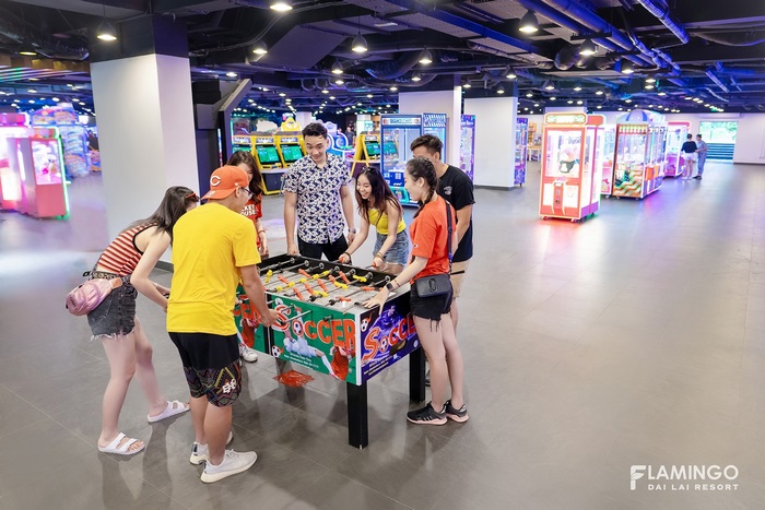 Khu vui chơi Play World là thiên đường trò chơi cho các bạn trẻ.