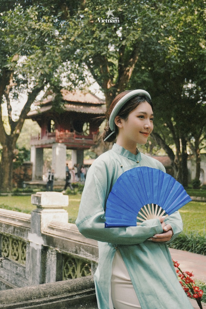 Nhất định phải tới Văn Miếu – Quốc Tử Giám gần Bảo tàng Mỹ thuật Việt Nam. 