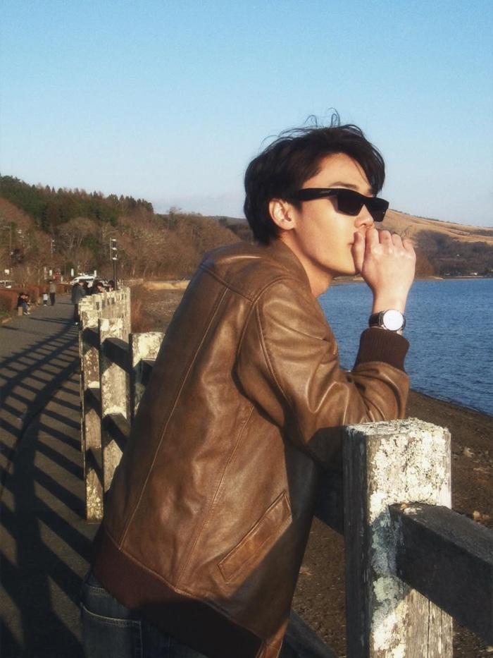 Dew Jirawat được đánh giá là một trong những gương mặt trẻ triển vọng của làng giải trí Thái Lan, từng bước khẳng định vị trí sau thành công của F4 Thailand. Ảnh: Instagram nhân vật.