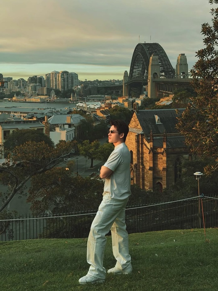 Khoe visual soái ca tại Sydney, Quốc Thiên vẫn đau đáu ‘nhớ Việt Nam’