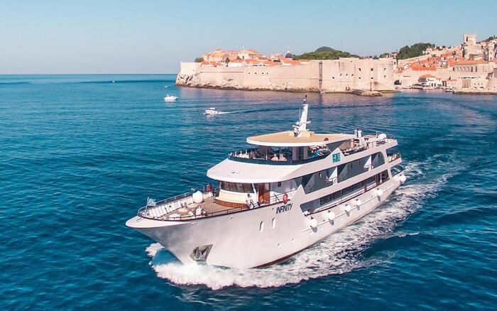 Phương tiện di chuyển đến Dubrovnik Croatia là máy bay