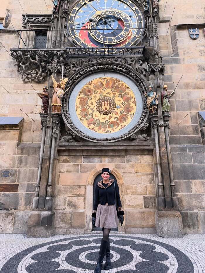 Khám phá các địa điểm du lịch Praha Séc nổi tiếng - Đồng hồ thiên văn