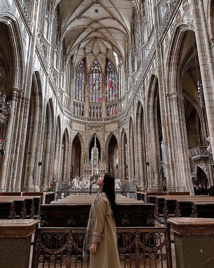 Khám phá các địa điểm du lịch Praha Séc nổi tiếng - Thánh đường St. Vitus
