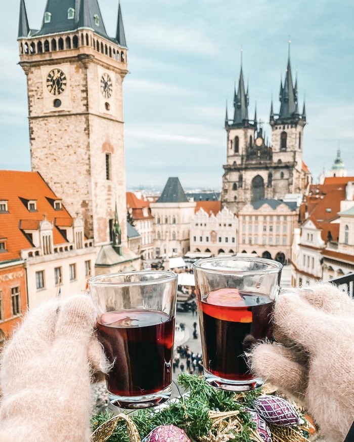 Khám phá các địa điểm du lịch Praha Séc nổi tiếng - Quảng trường Staroměstské náměstí