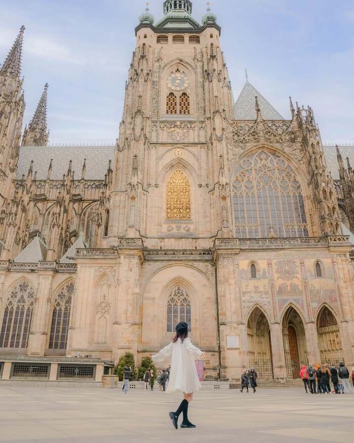 Khám phá các địa điểm du lịch Praha Séc nổi tiếng - Thánh đường St. Vitus