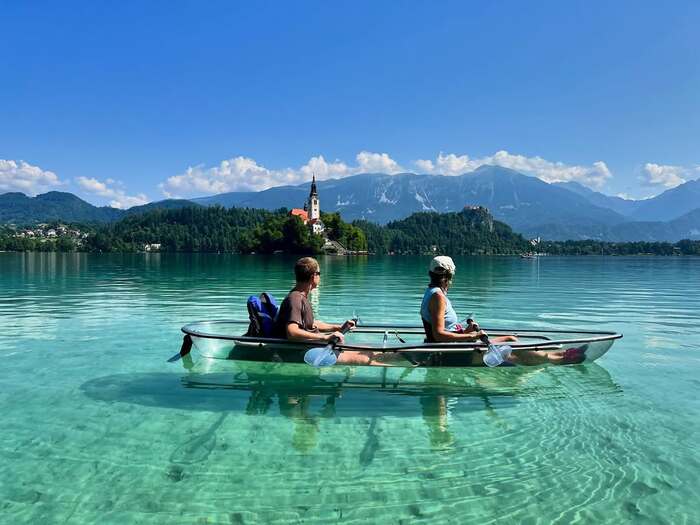 Chèo thuyền kayak ở hồ Bled Slovenia