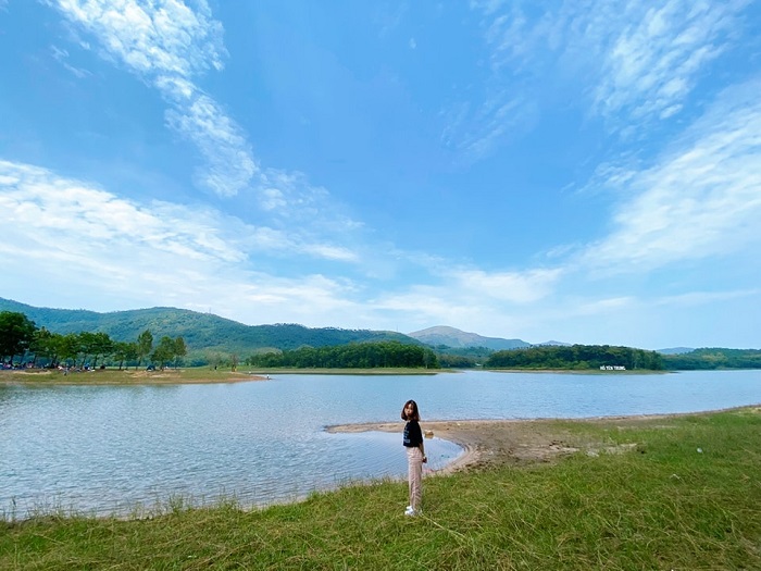 Hồ Yên Trung Quảng Ninh có diện tích rộng lớn