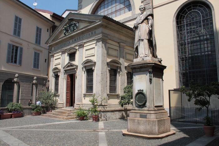 Kinh nghiệm du lịch Milan Italy – Ghé thăm Pinacoteca Ambrosiana Art Gallery 