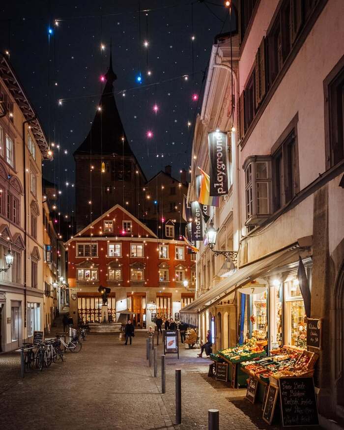 Kinh nghiệm du lịch Zurich Thụy Sĩ - Tham quan phố cổ Zurich