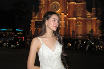 ‘Bông hồng lai’ Yaya Urassaya bất ngờ xuất hiện tại TP.HCM ngay sau đám cưới thế kỷ