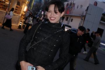 Pháp Kiều diện loạt outfit slay 'chấn động' ở Hàn Quốc