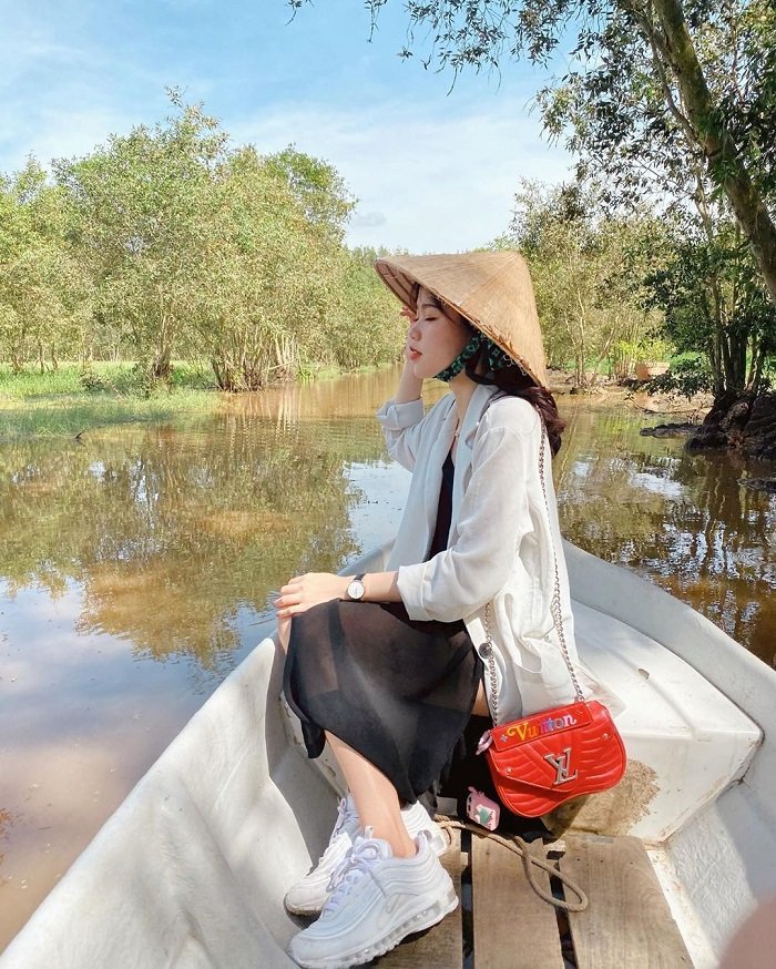 ‘Bóc’ sở thích du lịch của Huỳnh Anh, bạn gái mới của Quang Hải 