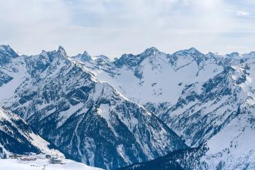 'Ná thở' trước vẻ đẹp hùng vĩ của dãy núi Alps