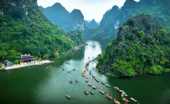 Travel blogger Hoàng Quốc Việt: Hãy đến những nơi đẹp đẽ nhất khi còn có thể